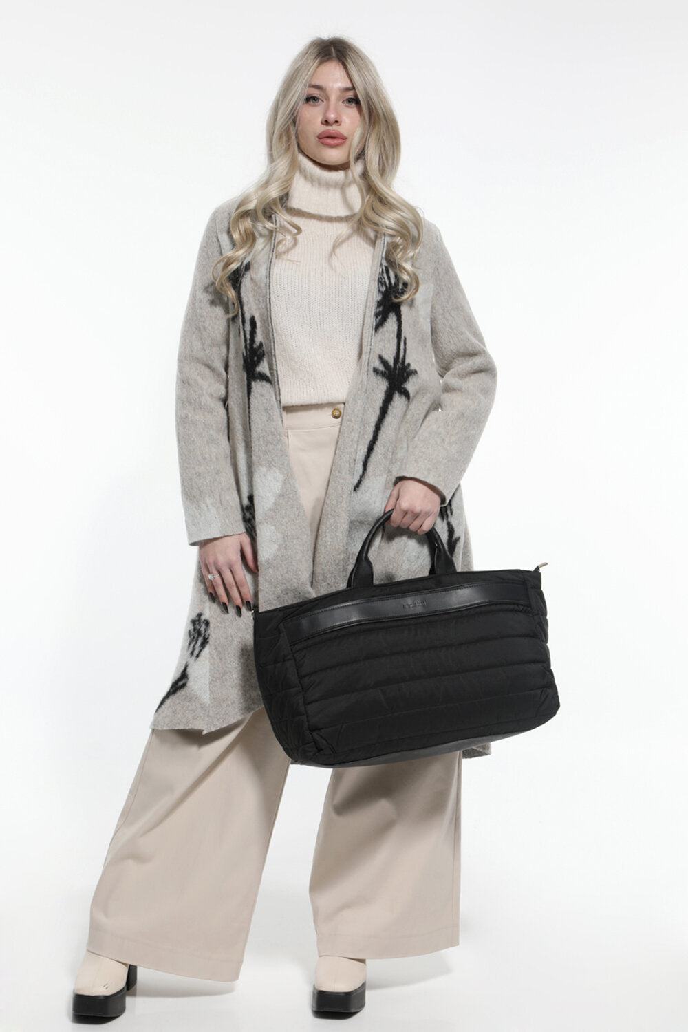 Μεγάλη τσάντα shopper, puffy,μαύρη