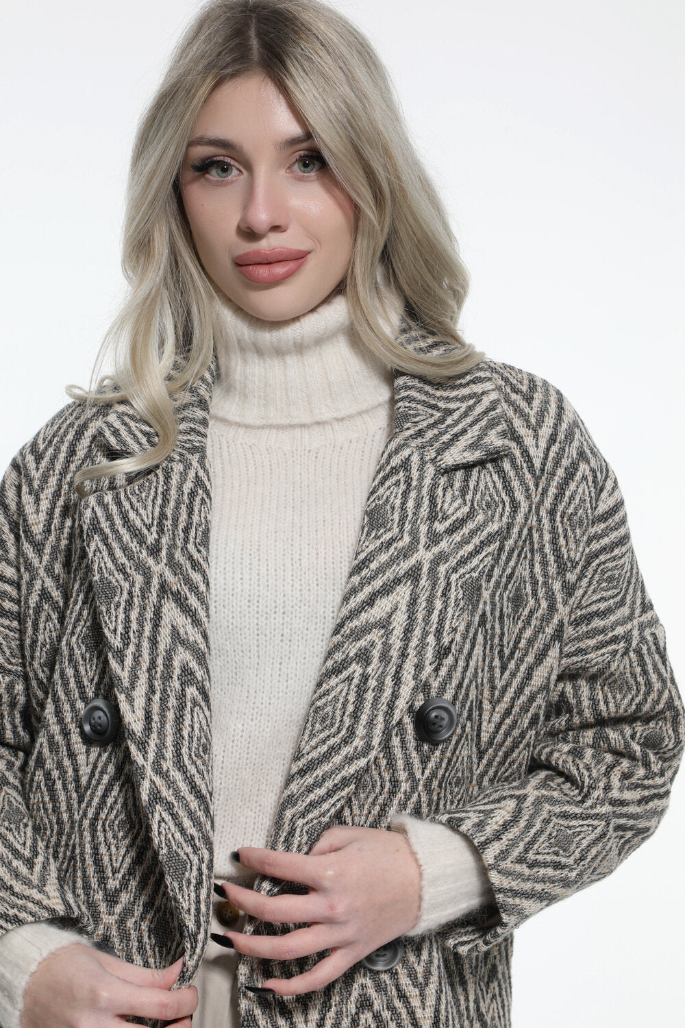 Παλτό oversized με γεωμετρικά σχέδια