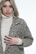 Παλτό oversized με γεωμετρικά σχέδια
